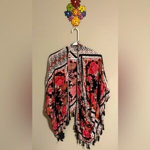 Lovesick, 1xl, colorful kimono with black tassles